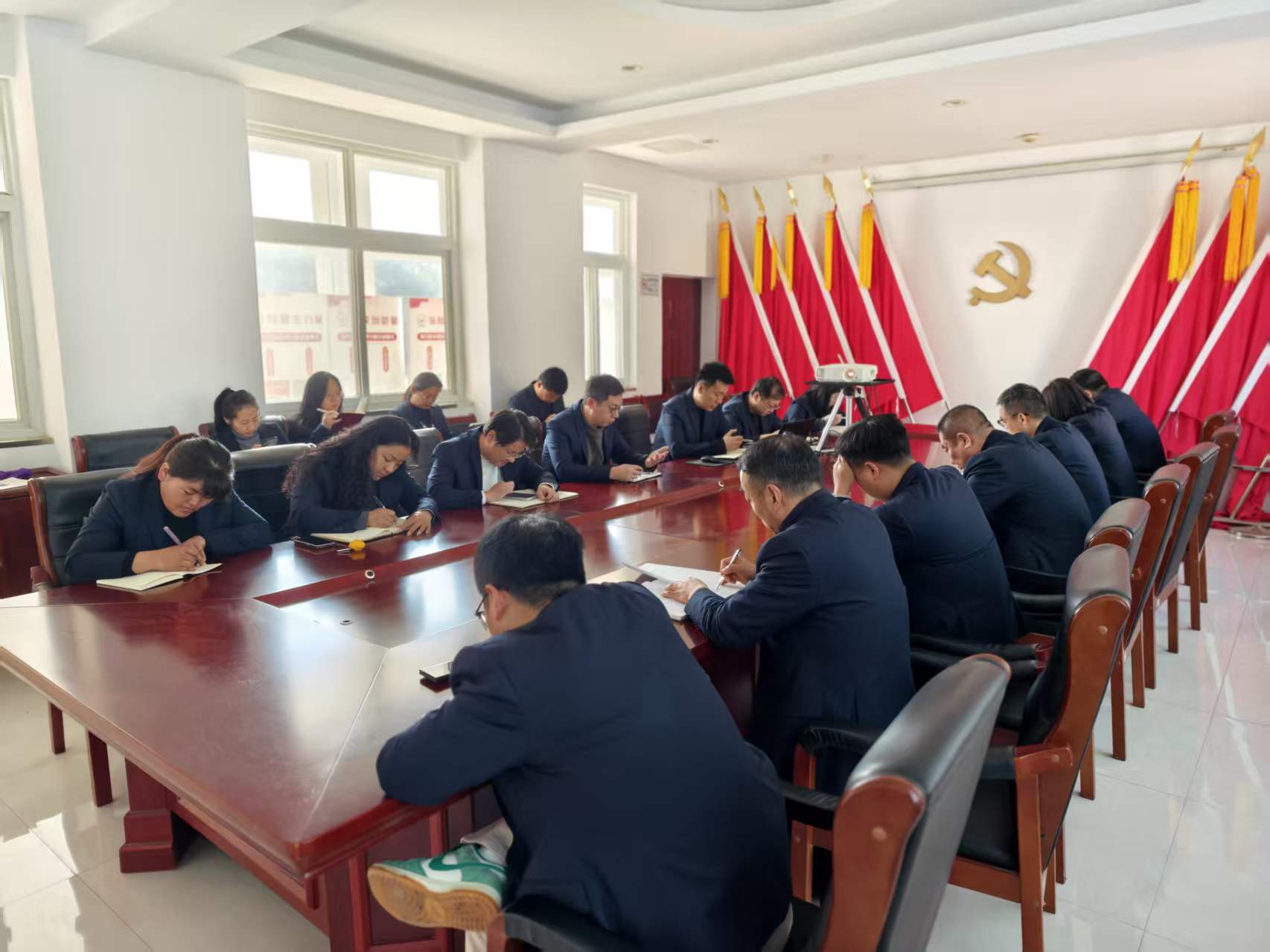 1771978378261745.jpg e3f21b68891c756a823470f5ab3405cc.jpg